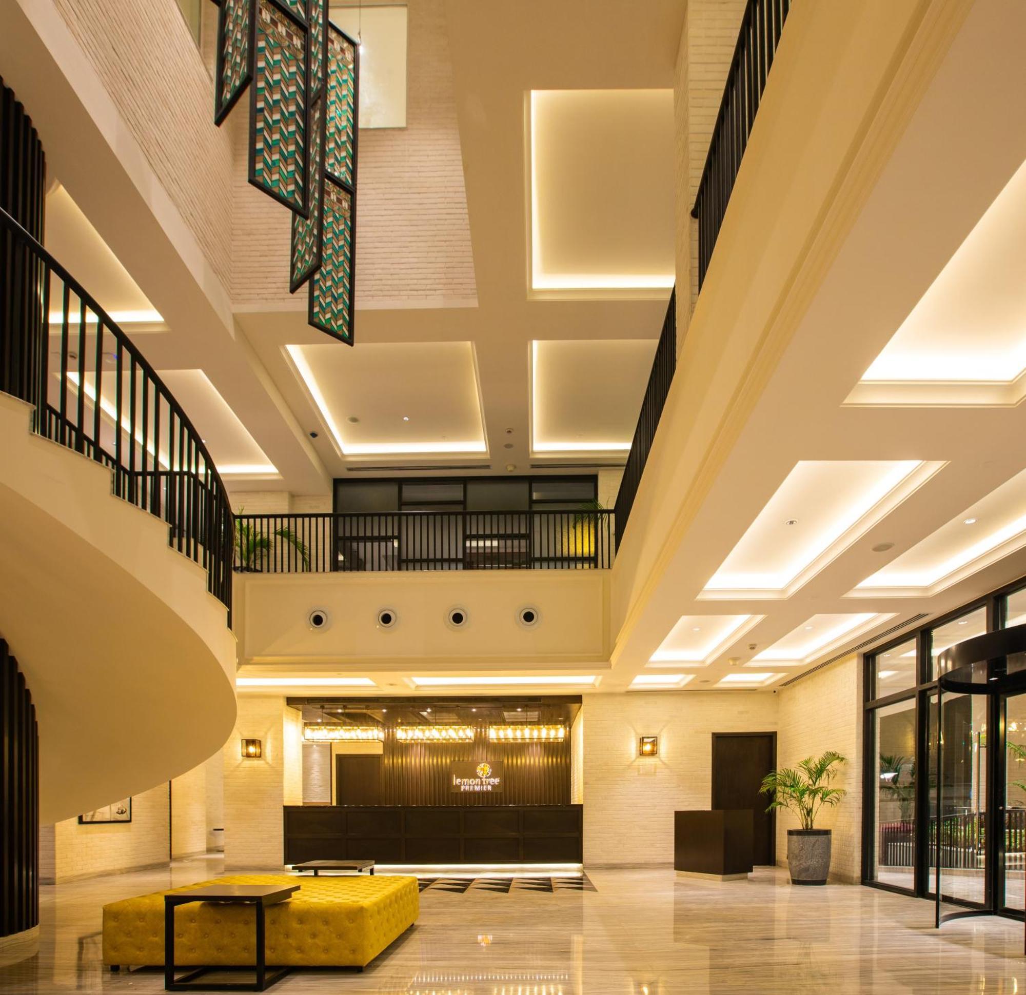 Lemon Tree Premier City Center Pune Exterior photo
