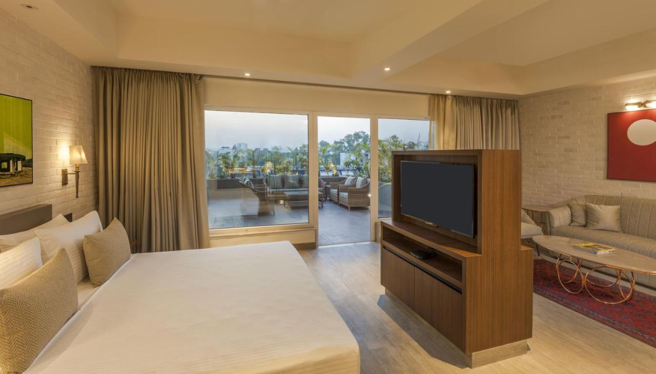 Lemon Tree Premier City Center Pune Exterior photo