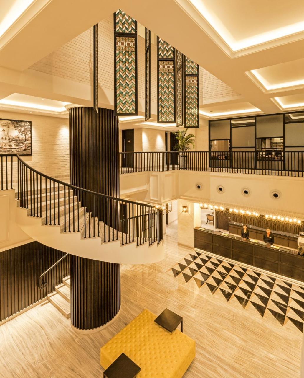 Lemon Tree Premier City Center Pune Exterior photo